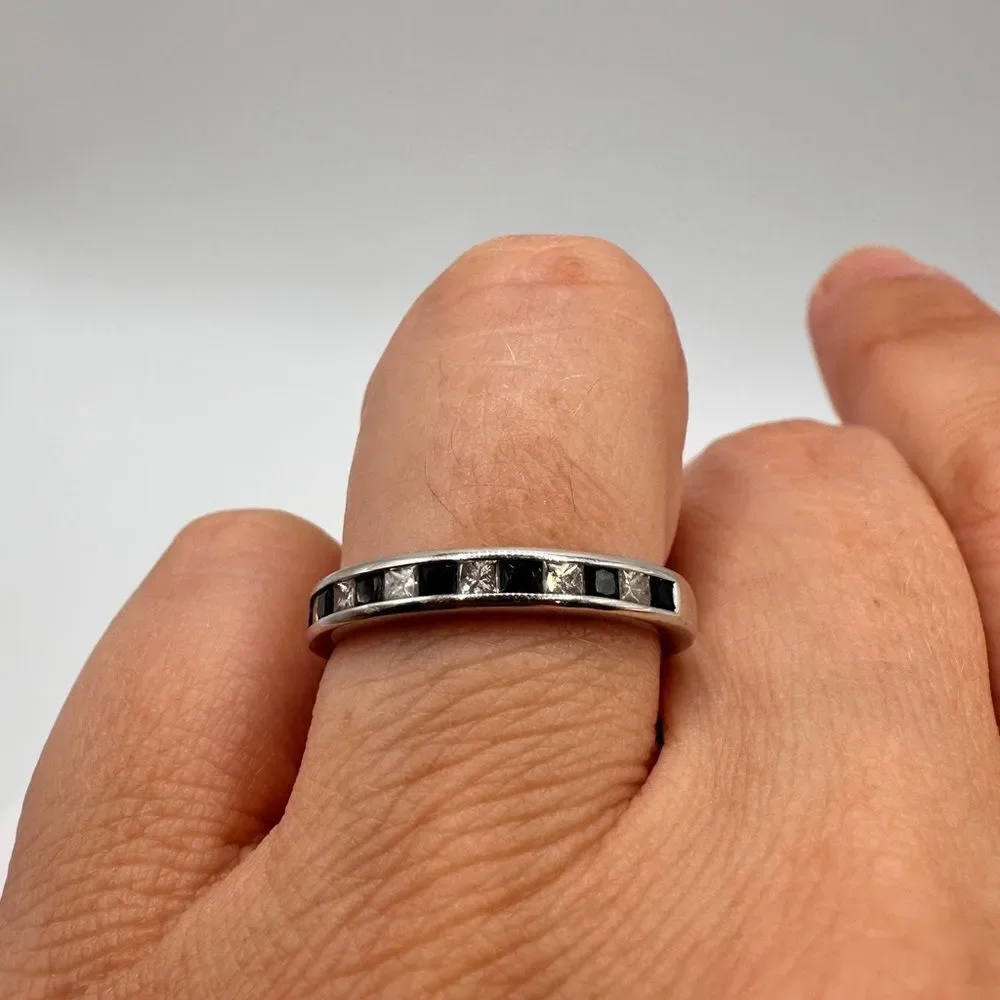 NWB Blue Nile diamond, dark blue sapphire‎ channel set, 14k WG ring!